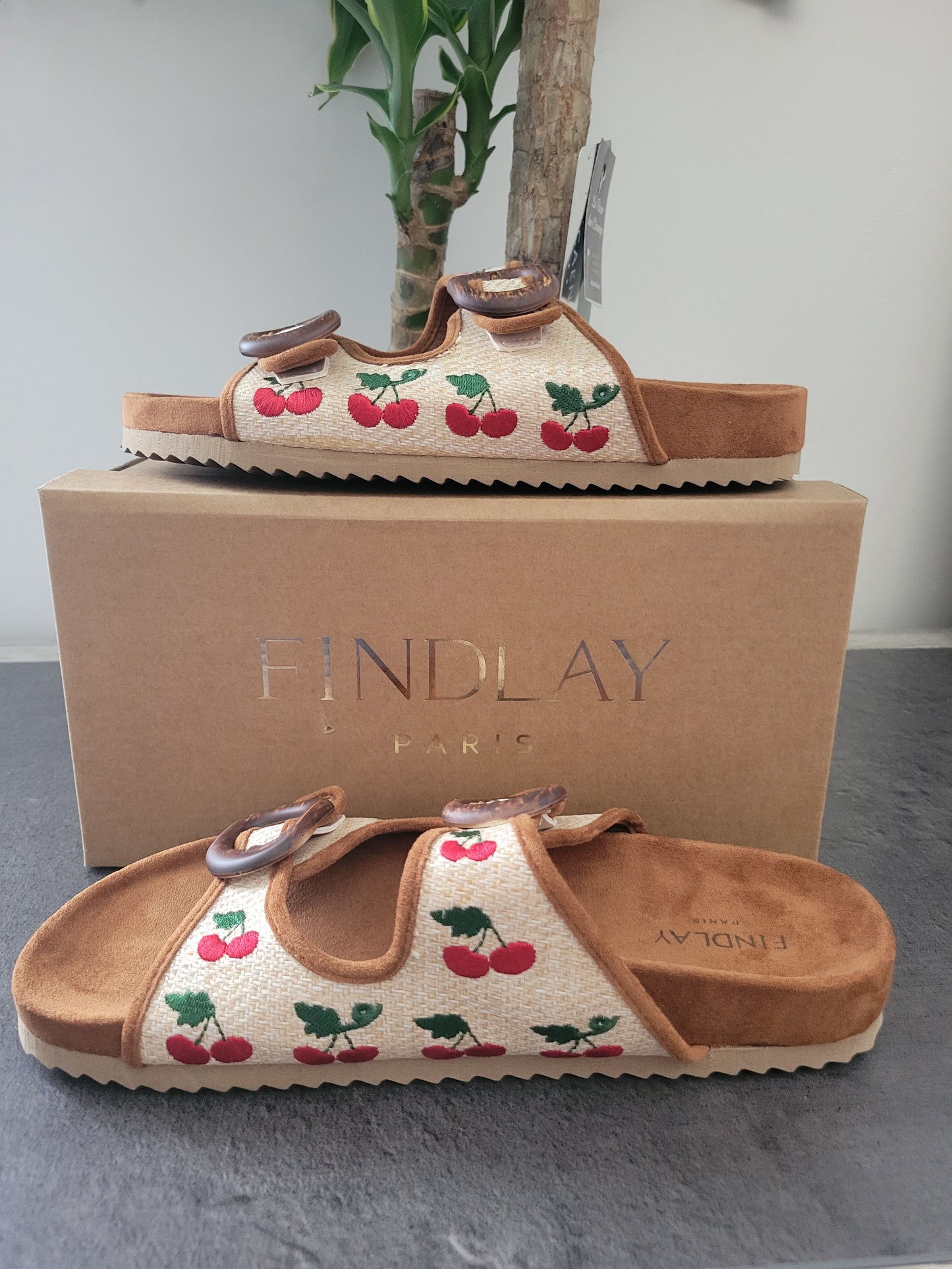 Sandales brodés Findlay Paris