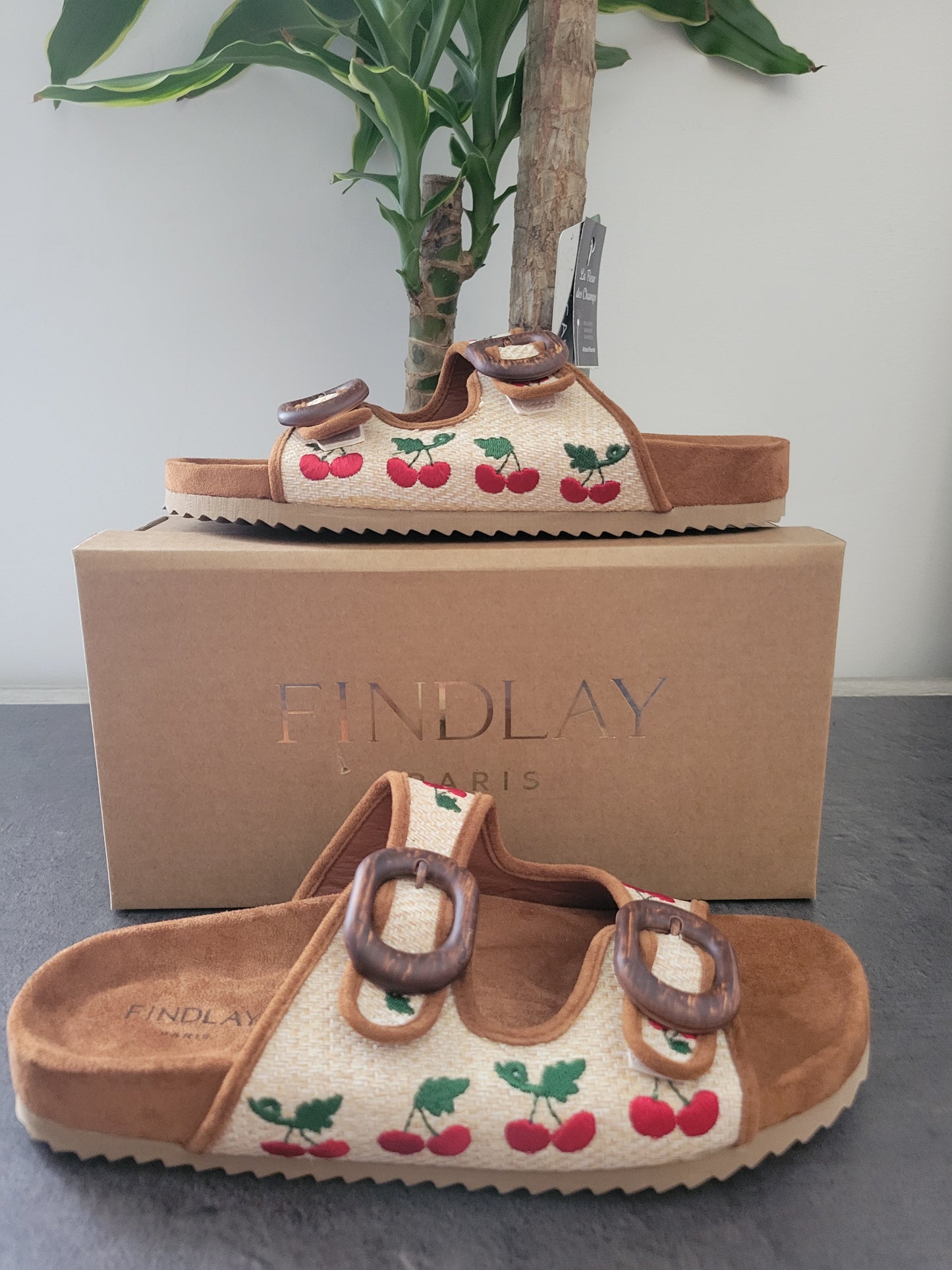Sandales brodés Findlay Paris